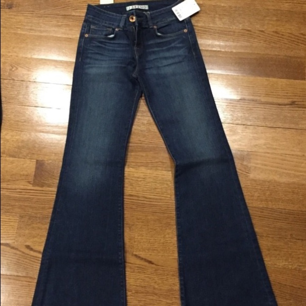 J Brand petite flare love story size 26